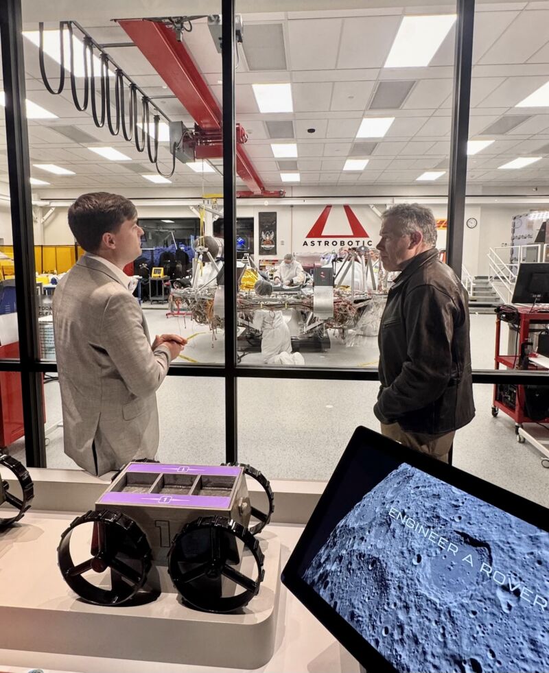 Image for the Tweet beginning: Great to tour Astrobotic—a Pittsburgh