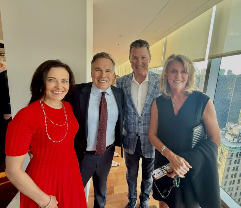 Image for the Tweet beginning: As Pittsburgh takes center stage