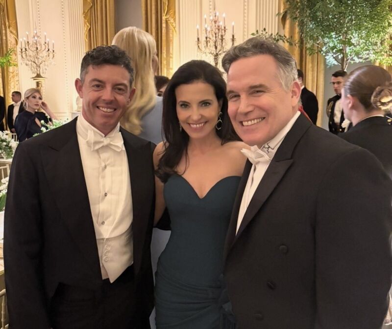 Image for the Tweet beginning: An incredible night with Dina
