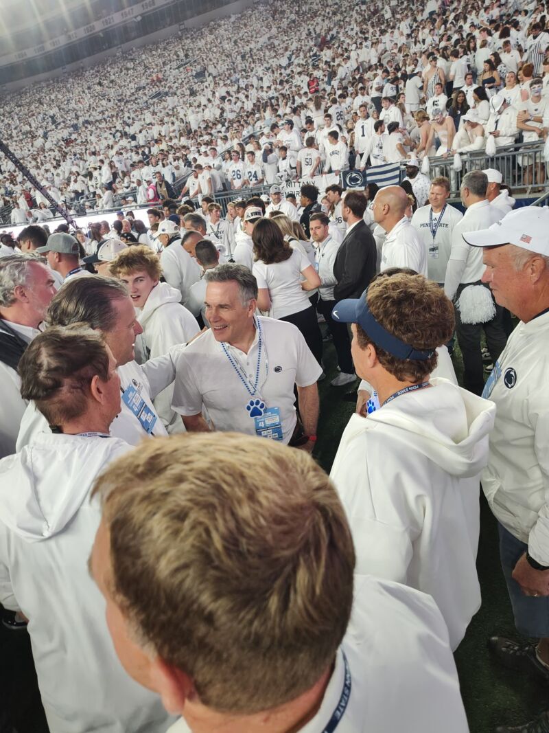 Image for the Tweet beginning: Tough loss last night for